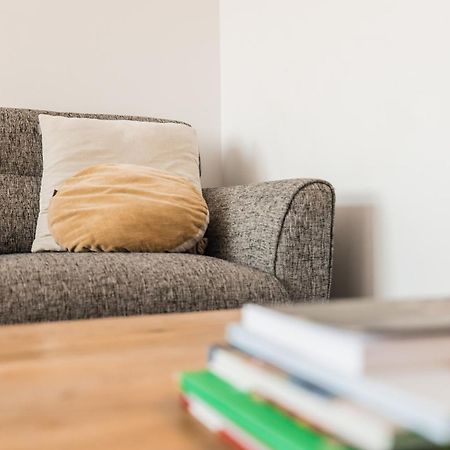 Change Overnight Launceston Bagian luar foto