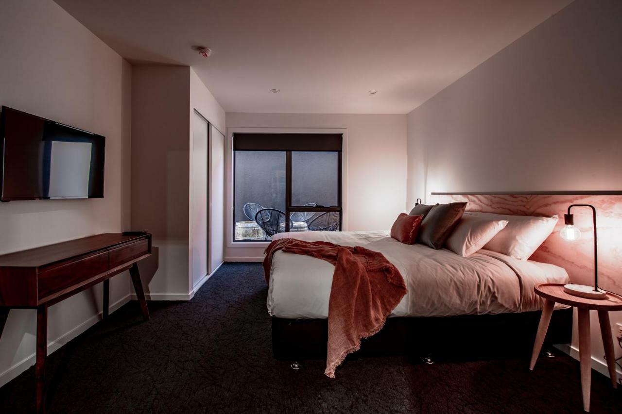 Change Overnight Launceston Bagian luar foto