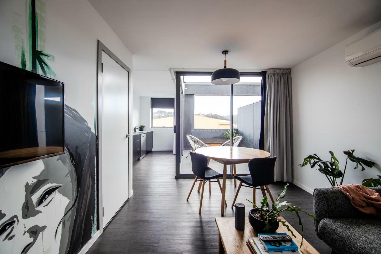 Change Overnight Launceston Bagian luar foto