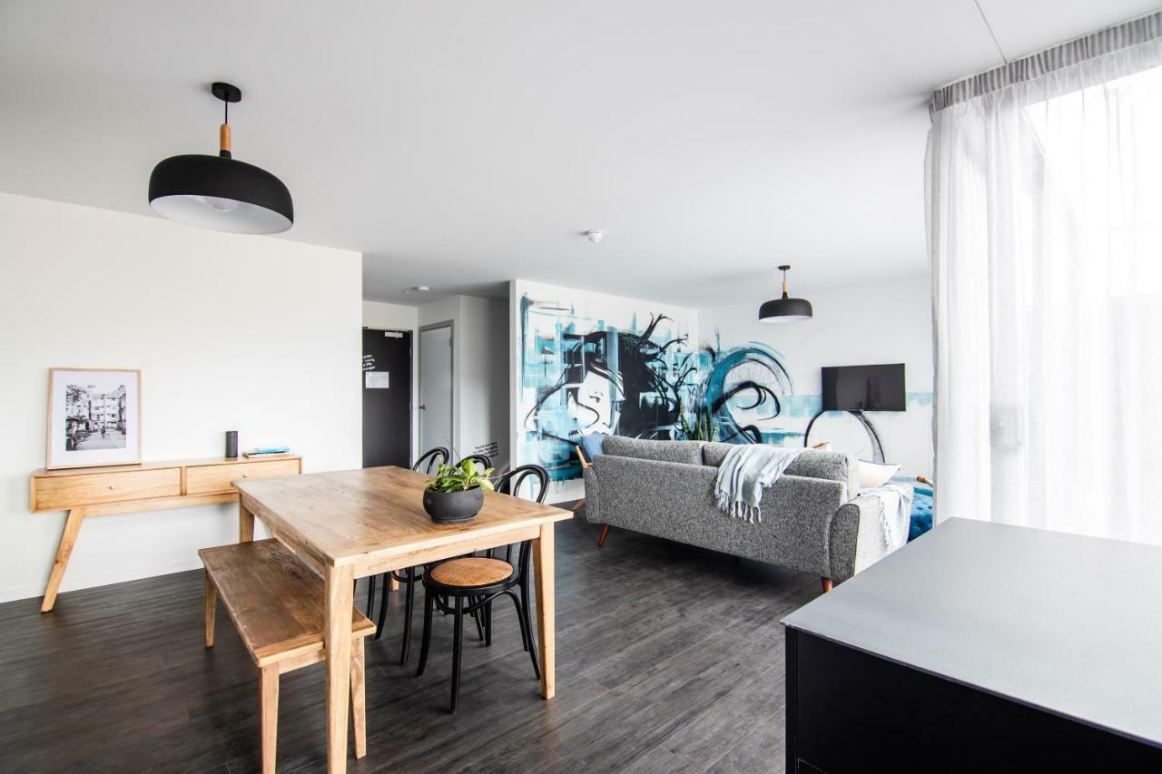 Change Overnight Launceston Bagian luar foto