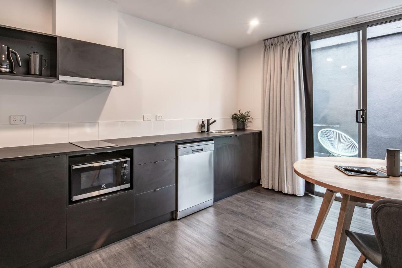 Change Overnight Launceston Bagian luar foto