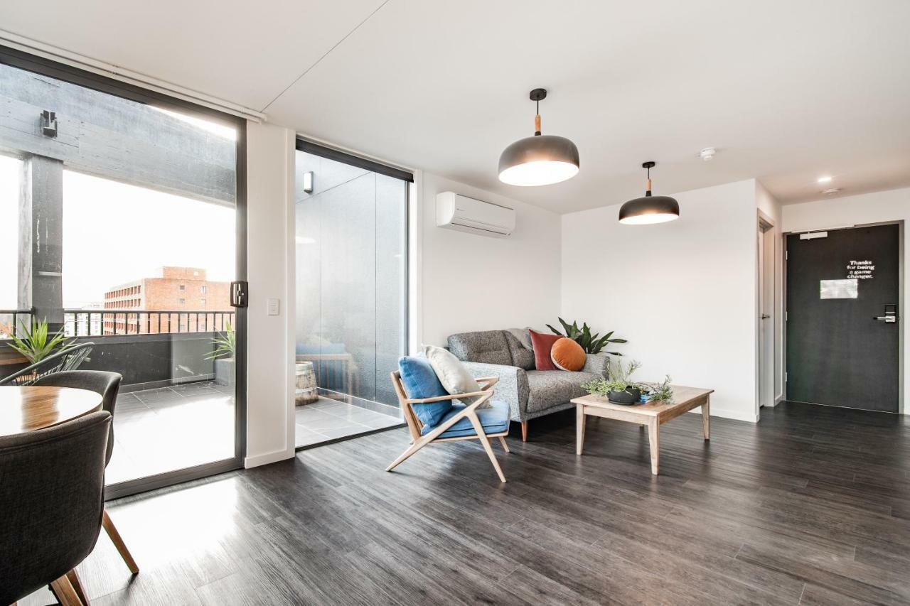 Change Overnight Launceston Bagian luar foto