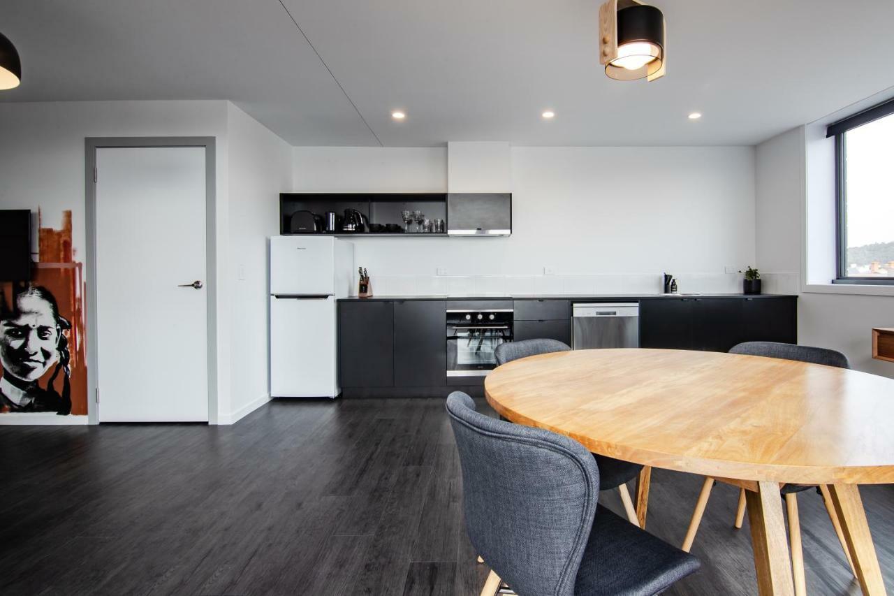 Change Overnight Launceston Bagian luar foto