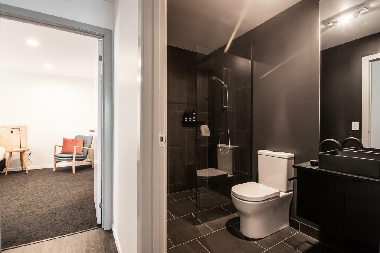 Change Overnight Launceston Bagian luar foto