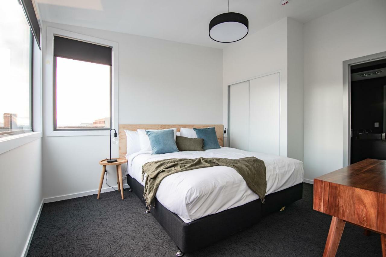 Change Overnight Launceston Bagian luar foto